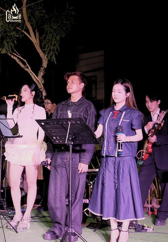 Luna biểu diễn — khoảnh khắc 7